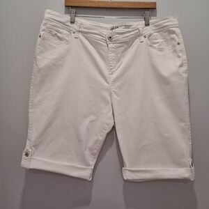 Style & Co. White Skimmer Coastal Nautical Cottage Beach Shorts Plus-size 20W